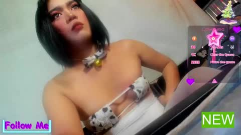 ella may online show from December 31, 2024, 3:23 am