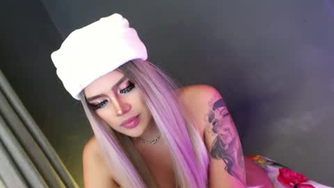 Candy Moore online show from December 18, 2024, 5:15 am