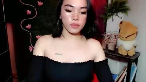 Hii love online show from November 8, 2025, 9:20 am