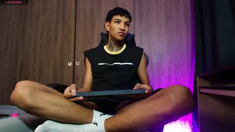 im_usuga online show from June 9, 2026, 10:49 am
