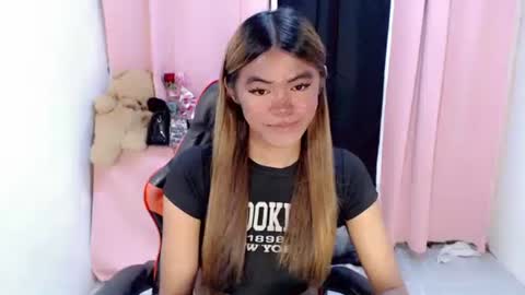 Snapshot of im_yourfairyannaxx chatting on April 21, 2026, 1:53 am im_yourfairyannaxx online show from April 21, 2026, 1:53 am