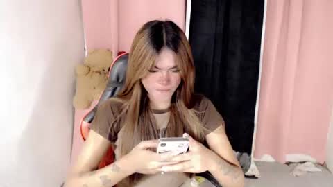 Snapshot of im_yourfairyannaxx chatting on April 23, 2026, 5:52 am im_yourfairyannaxx online show from April 23, 2026, 5:52 am