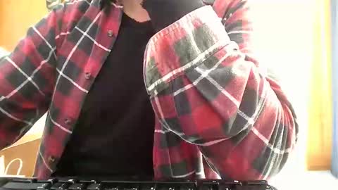 Aussie Guy online show from May 25, 2026, 3:34 am
