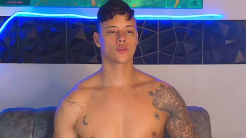 Snapshot of imconor chatting on December 4, 2024, 4:54 am imconor online show from December 4, 2024, 4:54 am