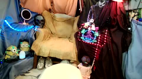 JJ online show from November 8, 2025, 7:19 am