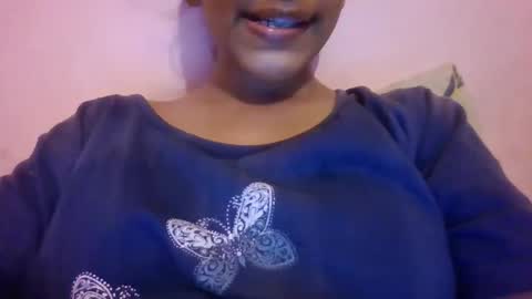 Snapshot of imlovelyrose chatting on December 2, 2024, 5:37 pm ROSE online show from December 2, 2024, 5:37 pm