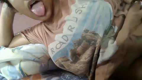 Snapshot of imlovelyrose chatting on December 15, 2024, 9:45 am ROSE online show from December 15, 2024, 9:45 am