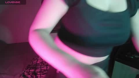 Snapshot of imlovelyrose chatting on November 10, 2025, 6:51 pm ROSE online show from November 10, 2025, 6:51 pm