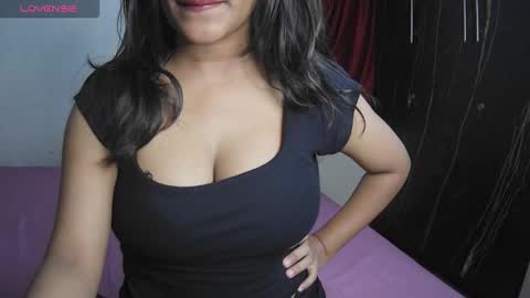 Snapshot of imlovelyrose chatting on December 22, 2025, 12:46 pm ROSE online show from December 22, 2025, 12:46 pm