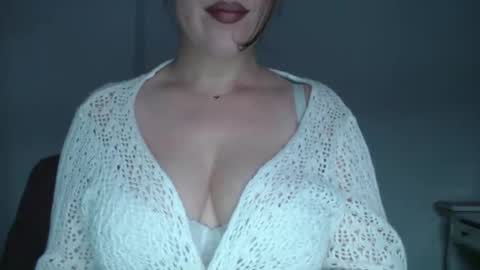Pola online show from October 9, 2025, 9:24 pm
