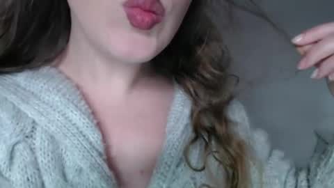 Pola online show from February 11, 2026, 11:43 pm