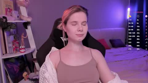 Mia online show from April 25, 2026, 1:41 pm