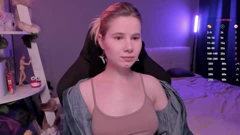 Mia online show from April 26, 2026, 10:35 am