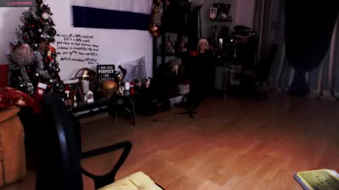 Empress online show from February 13, 2025, 5:05 am