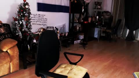 Empress online show from February 23, 2025, 4:35 pm