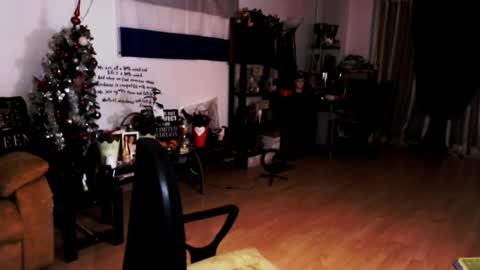 Empress online show from March 1, 2025, 7:37 pm