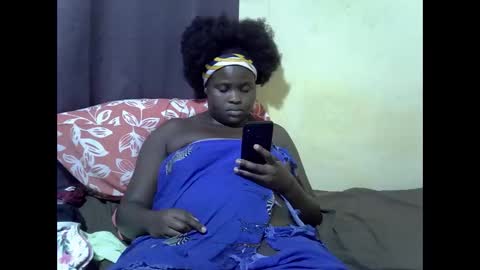 impress_ivy online show from October 17, 2025, 2:52 pm