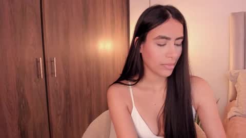 sarah online show from November 2, 2025, 8:33 pm