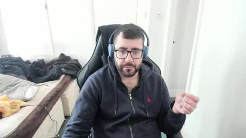 Snapshot of imstillfish chatting on March 30, 2026, 9:43 am imstillfish online show from March 30, 2026, 9:43 am