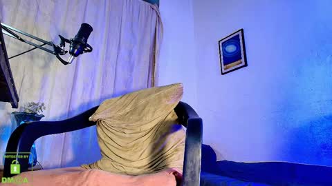 Daniel   thumb up me please its important Im new INDEPENDENT MODEL online show from September 24, 2025, 2:37 am