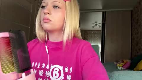 Lola online show from March 7, 2026, 10:45 am