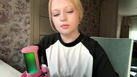 Lola online show from March 27, 2026, 12:05 pm