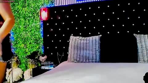 inanna_ishtar1 online show from April 3, 2026, 9:07 am