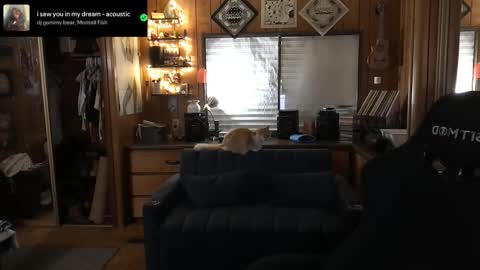 Carter online show from October 12, 2025, 6:45 am