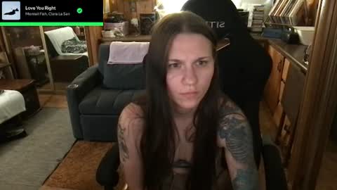 Snapshot of incognitoqueen chatting on August 3, 2026, 4:11 am Carter online show from August 3, 2026, 4:11 am