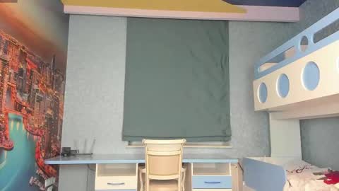 Snapshot of incredible__shell_ chatting on May 14, 2026, 7:09 pm Masha online show from May 14, 2026, 7:09 pm