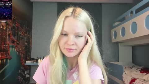 Snapshot of incredible__shell_ chatting on June 6, 2026, 5:50 pm Masha online show from June 6, 2026, 5:50 pm