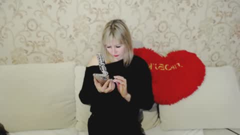 incredible_ariela online show from January 3, 2025, 10:31 am