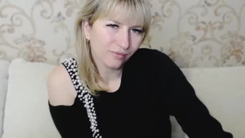 incredible_ariela online show from January 28, 2025, 2:31 pm