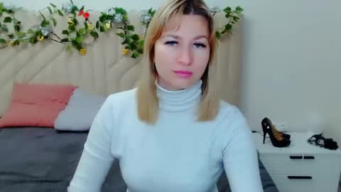 Snapshot of incredible_ariela chatting on April 28, 2026, 7:02 am incredible_ariela online show from April 28, 2026, 7:02 am