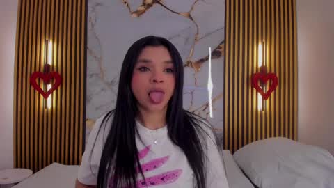 Indi Catalina online show from April 6, 2026, 12:39 pm