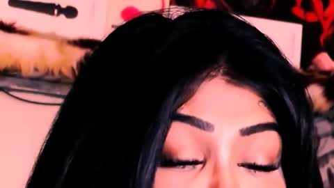 Bella Ambrosia online show from November 28, 2025, 1:41 am