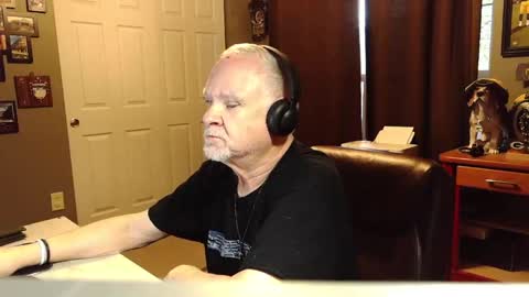 Papa online show from November 9, 2025, 2:15 pm