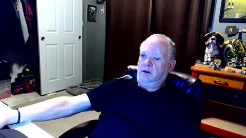 Papa online show from November 24, 2025, 3:39 am