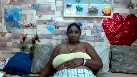 Snapshot of indianblue3 chatting on February 4, 2025, 10:43 am tracy online show from February 4, 2025, 10:43 am