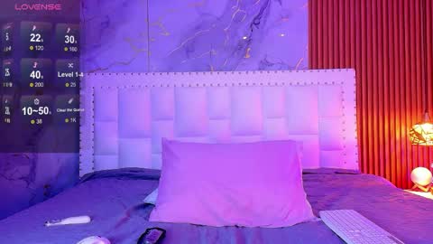 LITTLE AINHOA  online show from April 20, 2026, 7:37 pm