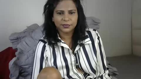 Snapshot of indiandreams_ chatting on September 23, 2025, 10:29 am Palavi online show from September 23, 2025, 10:29 am