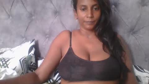 Snapshot of indianjasmin chatting on January 21, 2025, 6:00 am priya online show from January 21, 2025, 6:00 am