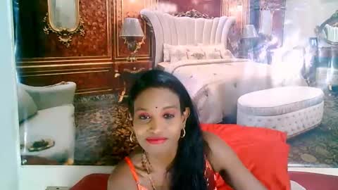 Leah online show from October 7, 2025, 6:38 pm