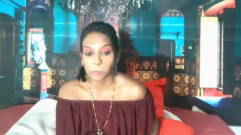 Leah online show from October 15, 2025, 10:32 pm
