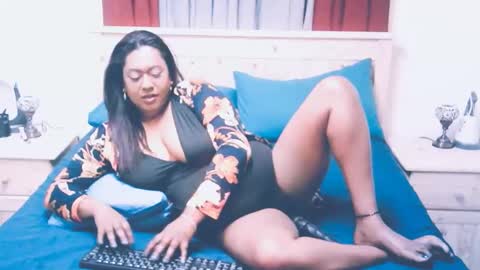 Amy online show from September 25, 2025, 8:23 pm