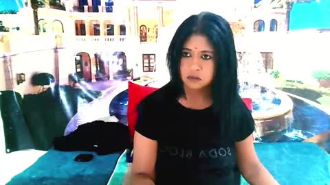 Mika online show from November 14, 2025, 6:39 pm