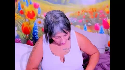 indianroxy27 online show from April 1, 2026, 7:31 am