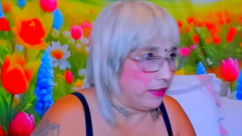 indianroxy27 online show from June 19, 2026, 6:12 pm