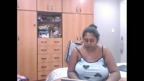 indianruby21 online show from February 7, 2025, 7:27 pm