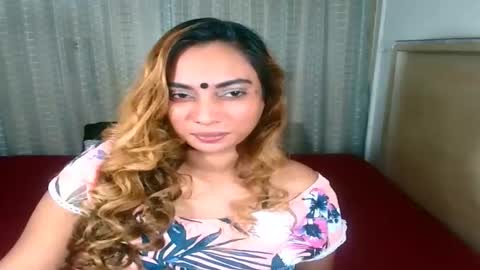 goddess online show from December 1, 2025, 6:35 pm